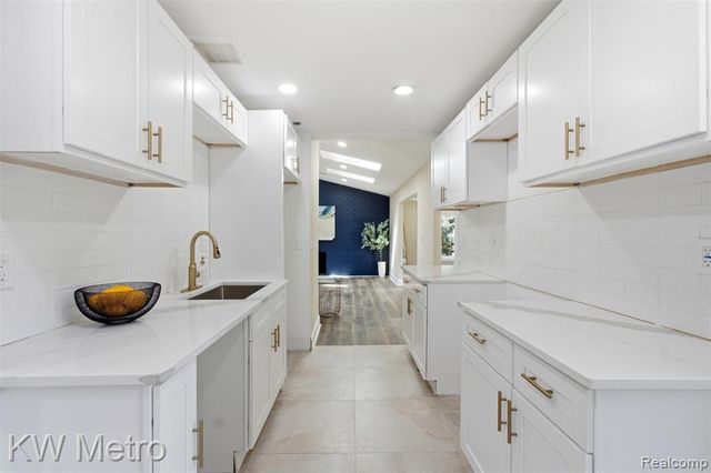37860 Dardanella Street, Livonia, MI 48152