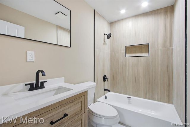 37860 Dardanella Street, Livonia, MI 48152