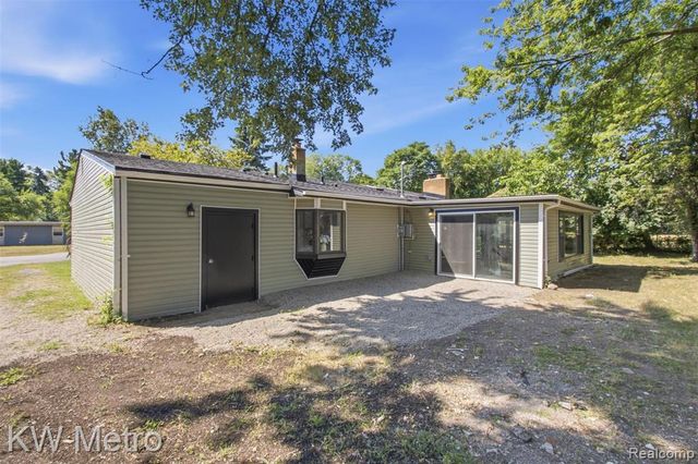 37860 Dardanella Street, Livonia, MI 48152