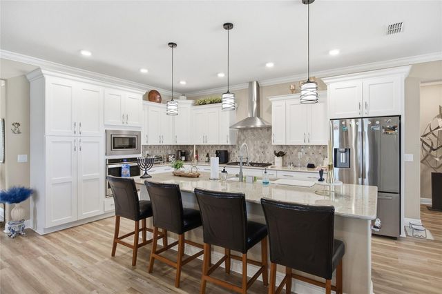 8123 SW 95TH COURT, Ocala, FL 34481