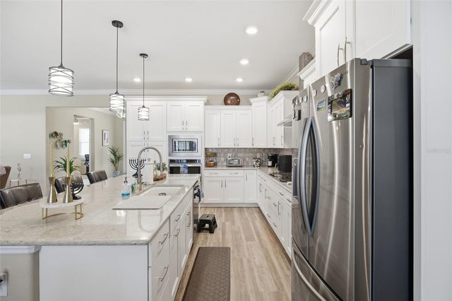 8123 SW 95TH COURT, Ocala, FL 34481