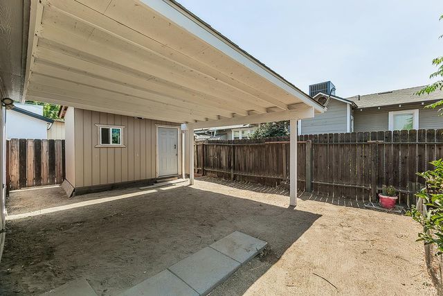 1517 Stillman Street, Selma, CA 93662