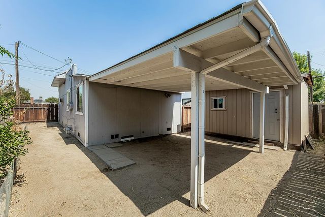 1517 Stillman Street, Selma, CA 93662