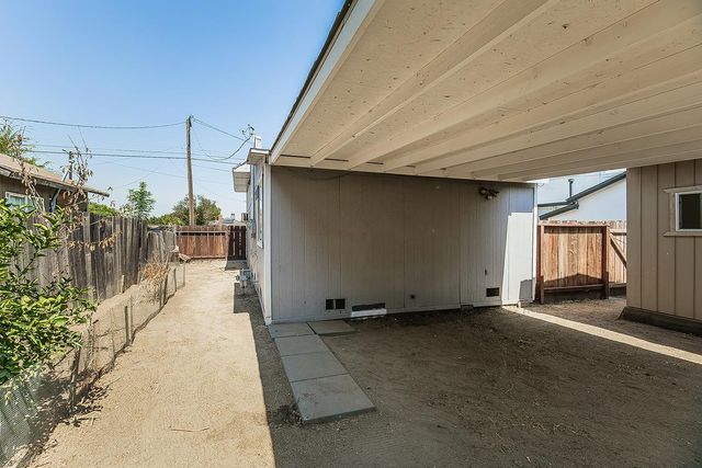 1517 Stillman Street, Selma, CA 93662