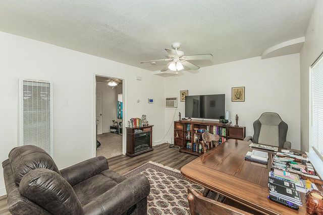 1517 Stillman Street, Selma, CA 93662