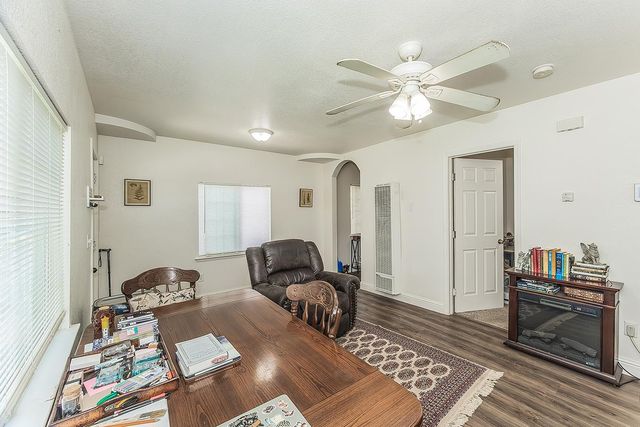 1517 Stillman Street, Selma, CA 93662