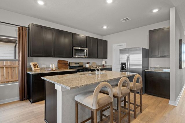 25529 Flora Bella LN, Elgin, TX 78621