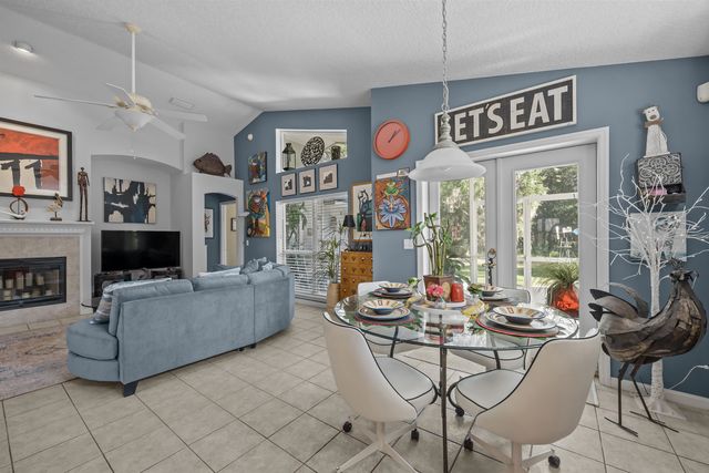 228 Bilbao Dr, St Augustine, FL 32086