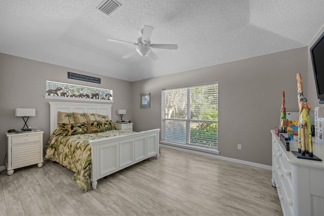 228 Bilbao Dr, St Augustine, FL 32086