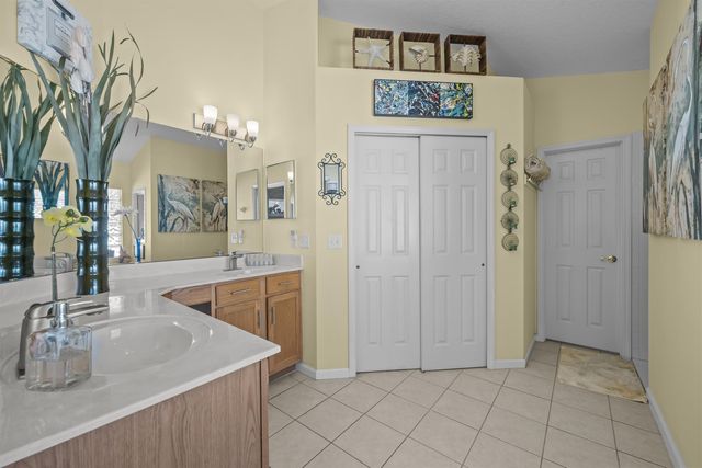 228 Bilbao Dr, St Augustine, FL 32086