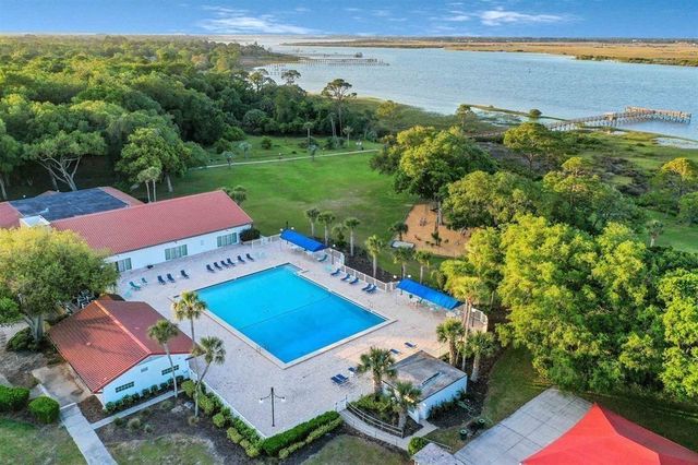 228 Bilbao Dr, St Augustine, FL 32086