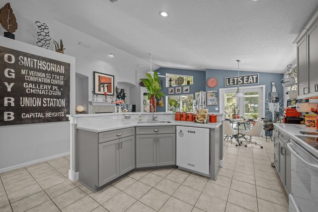 228 Bilbao Dr, St Augustine, FL 32086