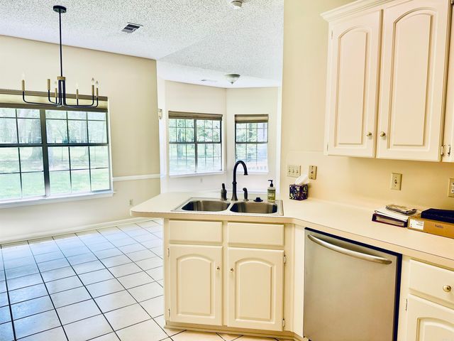 302 Fairoaks Cove, Jacksonville, AR 72076