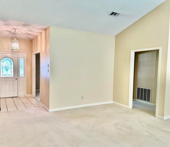 302 Fairoaks Cove, Jacksonville, AR 72076