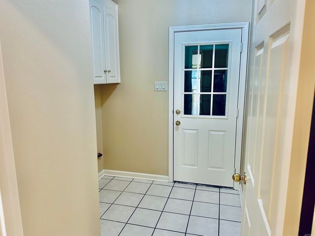 302 Fairoaks Cove, Jacksonville, AR 72076