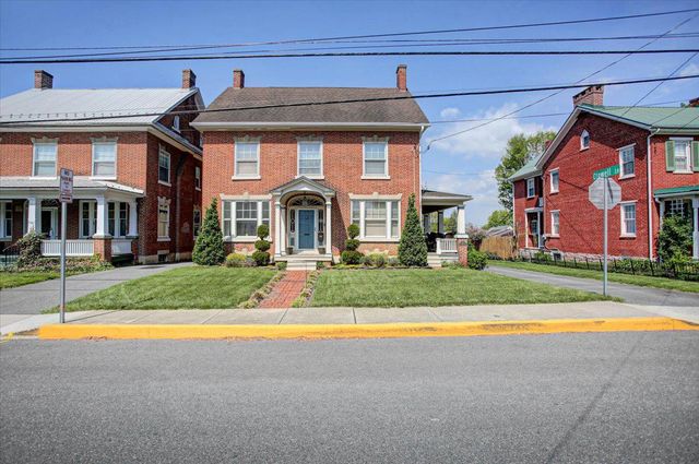 301 S WASHINGTON ST, Greencastle, PA 17225