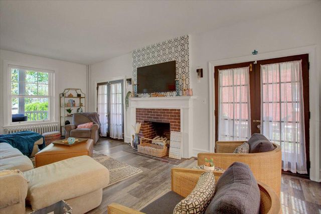 301 S WASHINGTON ST, Greencastle, PA 17225