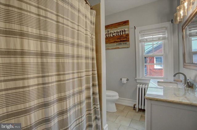 301 S WASHINGTON ST, Greencastle, PA 17225