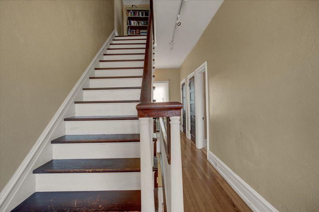301 S WASHINGTON ST, Greencastle, PA 17225
