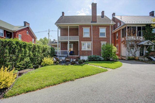 301 S WASHINGTON ST, Greencastle, PA 17225