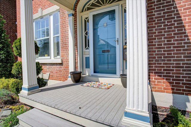301 S WASHINGTON ST, Greencastle, PA 17225