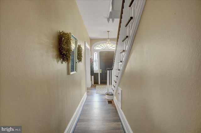 301 S WASHINGTON ST, Greencastle, PA 17225