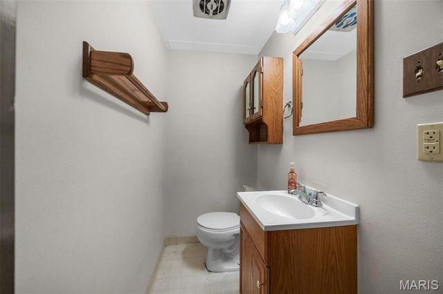 2810 Mayer Drive 2810, St Charles, MO 63301