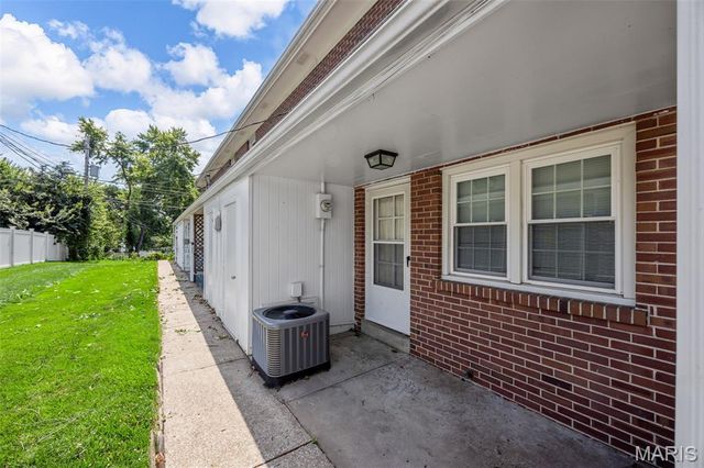 2810 Mayer Drive 2810, St Charles, MO 63301