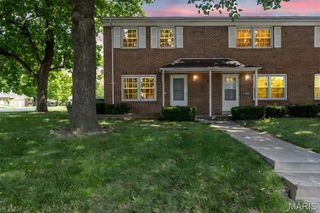 2810 Mayer Drive 2810, St Charles, MO 63301