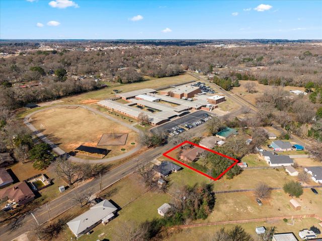 507 Dunn Avenue, Mt Pleasant, TX 75455