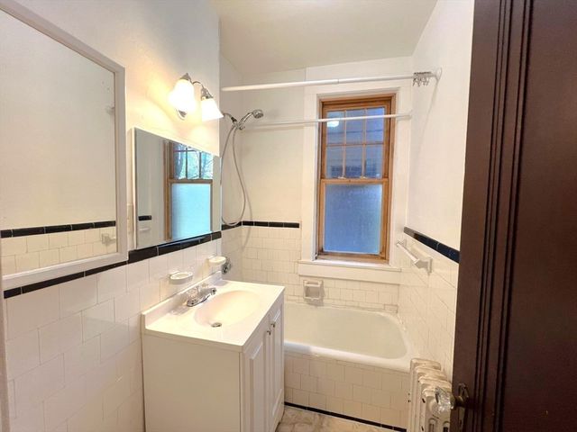 48 Strathmore Rd 23, Boston, MA 02135