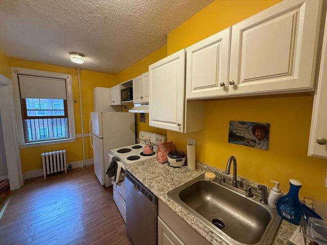48 Strathmore Rd 23, Boston, MA 02135