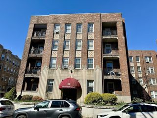 48 Strathmore Rd 23, Boston, MA 02135