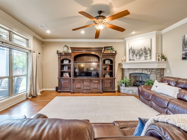 421 W 77th Street, Tulsa, OK 74132