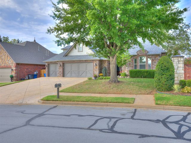 421 W 77th Street, Tulsa, OK 74132