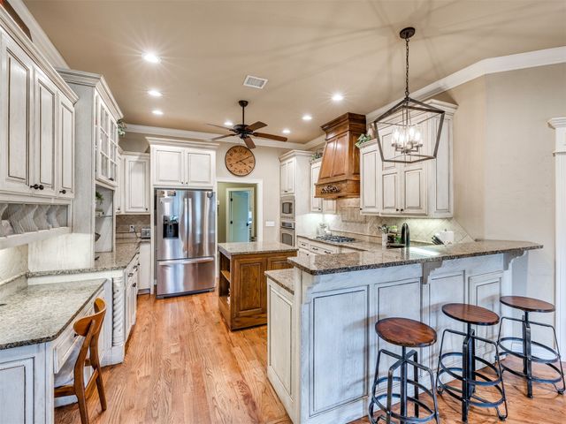 421 W 77th Street, Tulsa, OK 74132