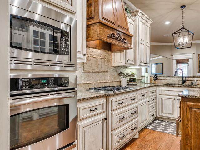 421 W 77th Street, Tulsa, OK 74132