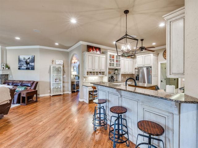 421 W 77th Street, Tulsa, OK 74132