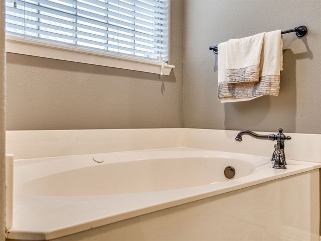 421 W 77th Street, Tulsa, OK 74132