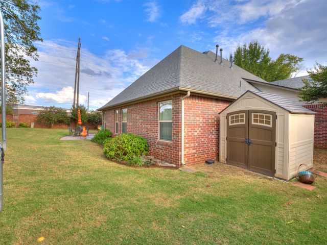 421 W 77th Street, Tulsa, OK 74132