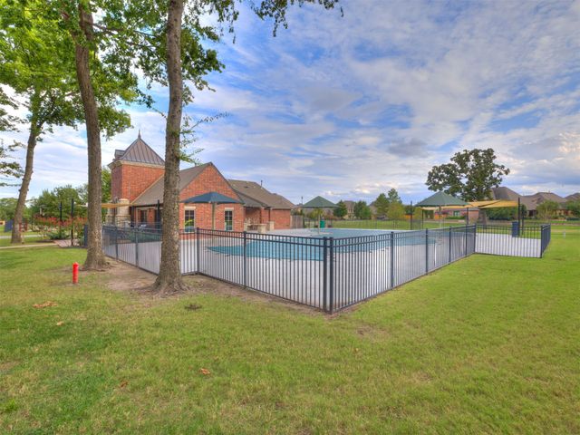421 W 77th Street, Tulsa, OK 74132