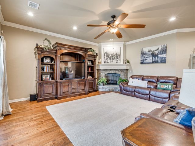 421 W 77th Street, Tulsa, OK 74132