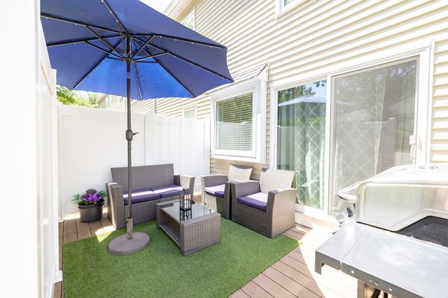 835 Mount Hope St 19, North Attleboro, MA 02760