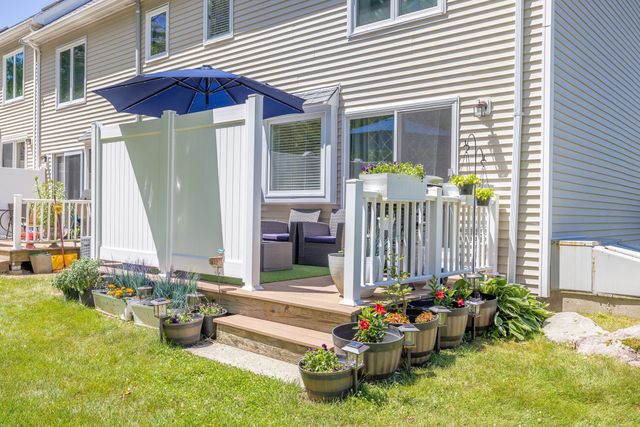 835 Mount Hope St 19, North Attleboro, MA 02760