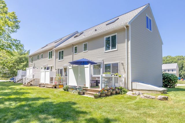 835 Mount Hope St 19, North Attleboro, MA 02760