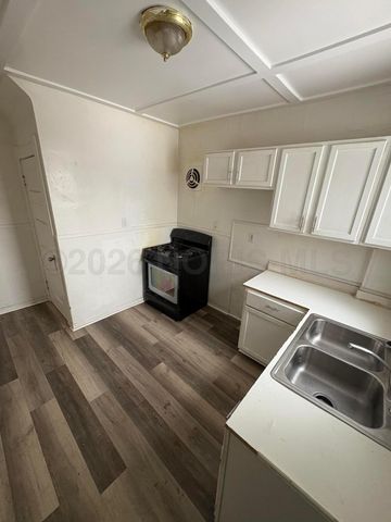 1102 Woodward Avenue, Toledo, OH 43608