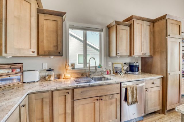 6267 59th Avenue S, Fargo, ND 58104
