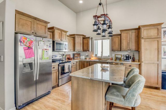 6267 59th Avenue S, Fargo, ND 58104