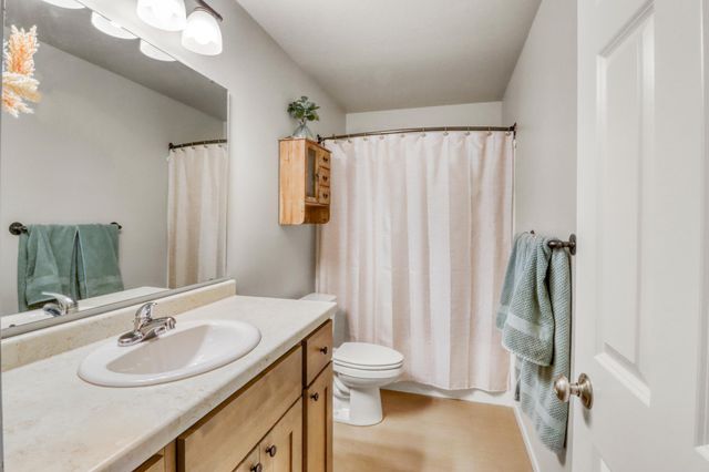 6267 59th Avenue S, Fargo, ND 58104