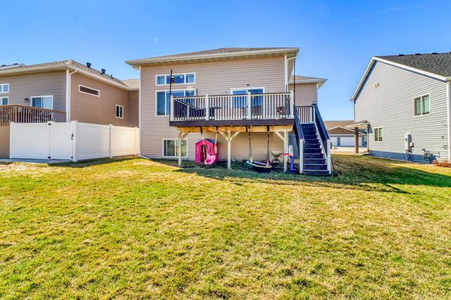 6267 59th Avenue S, Fargo, ND 58104